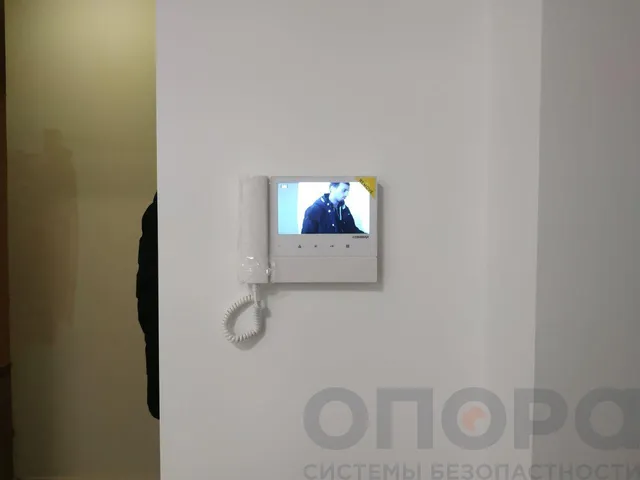 Видеодомофон (ул. Бабакина)