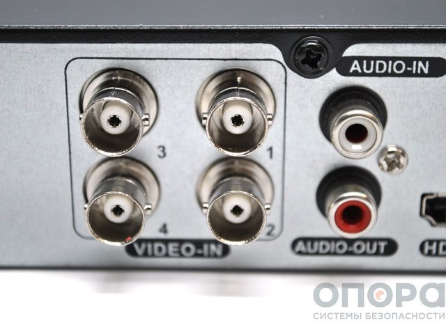 Комплект видеонаблюдения Master MR-UV04-701 / MR-HPN2WH на 4 камеры (Цилиндрические / Пластик / 2Mpx)