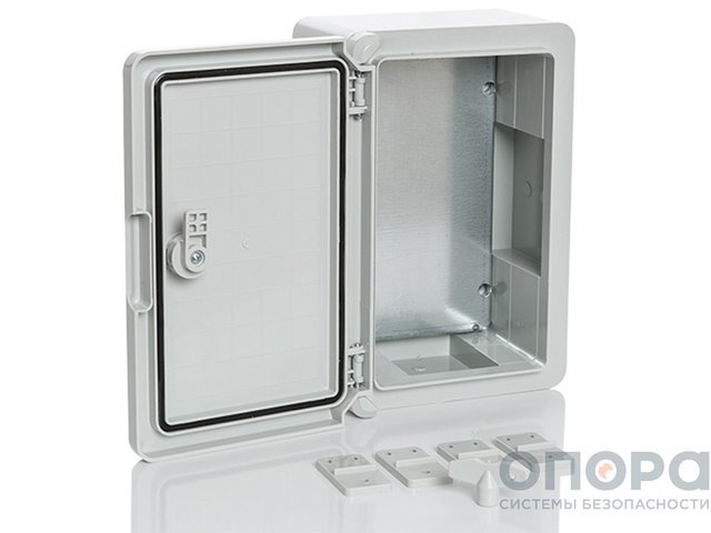Пластиковый шкаф с непрозрачной дверцей и монтажной панелью Plastim PP3001 (200х300х130)
