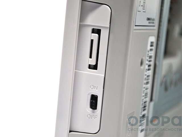 Комплект видеодомофона и вызывной панели COMMAX CDV-70H2 White / AT-VD308N SL